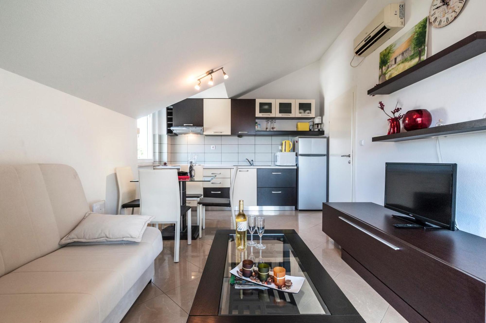 Apartment Tin Kaštela エクステリア 写真